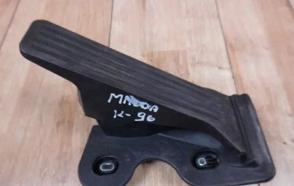 Mazda CX-5 Accelerator throttle pedal GHP941600E GHP941600