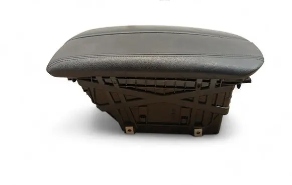 BMW X6 F16 Armrest 