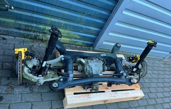 Alfa Romeo Stelvio Rear axle beam with reductor 