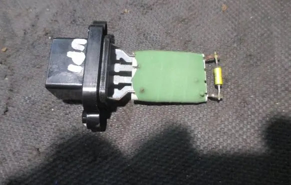 Volkswagen Up Heater blower motor/fan resistor 