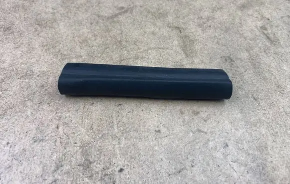 BMW 3 E90 E91 Engine compartment rubber 51767158689 7158689