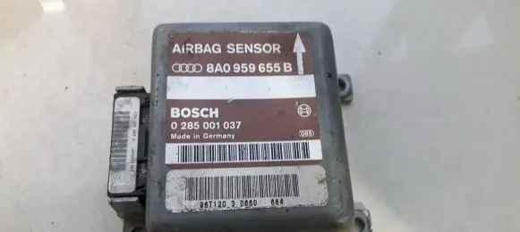 Audi A4 S4 B5 8D Airbag control unit/module 8a0959655b 0285001037