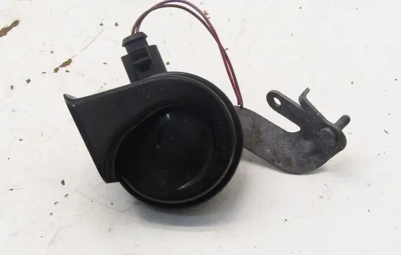Audi A4 S4 B9 Horn signal 8W0951223