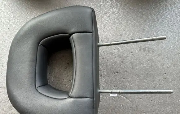 Mitsubishi Pajero Front seat headrest MR637367