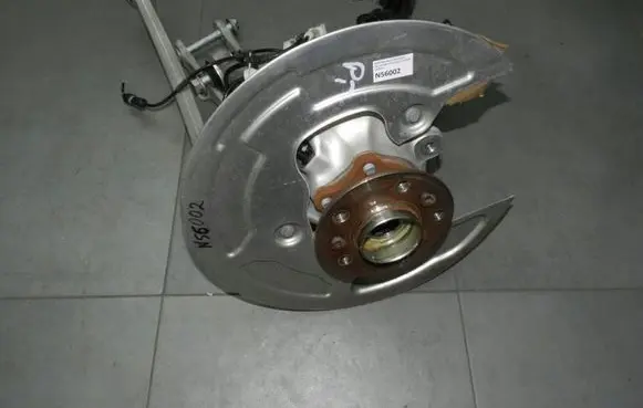 BMW M8 F91 F92 G14 G15 Rear wheel hub spindle/knuckle 8092980