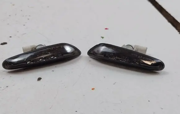 BMW 3 E90 E91 Front fender indicator light 61199