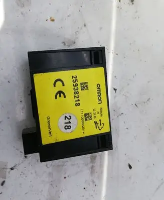 Chevrolet Captiva Door central lock control unit/module 25938218