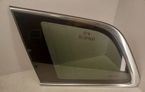 Volvo XC90 Rear side window 31468145