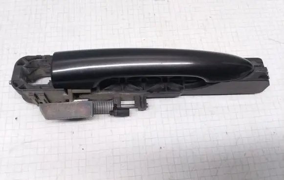 Nissan Primera Front door exterior handle 80611AV600