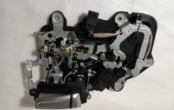 KIA Carnival Loading door lock 814C1