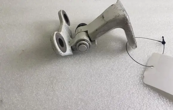 Nissan Qashqai J12 Rear door upper hinge
