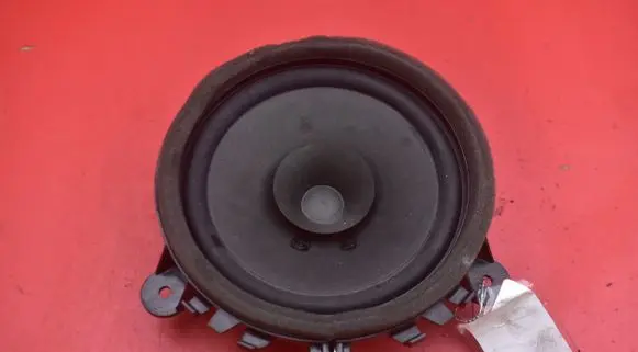 Volvo XC60 Subwoofer speaker 50657444