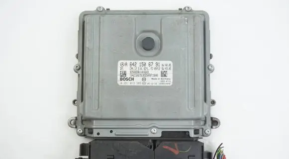 Mercedes-Benz R W251 Engine control unit/module A6421506791 0281013385