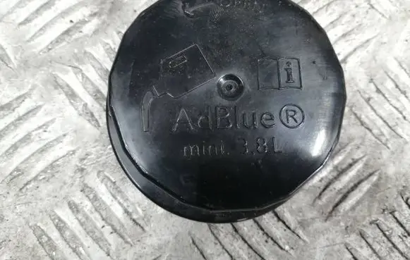 Peugeot 508 AdBlue liquid reservoir 9800048980