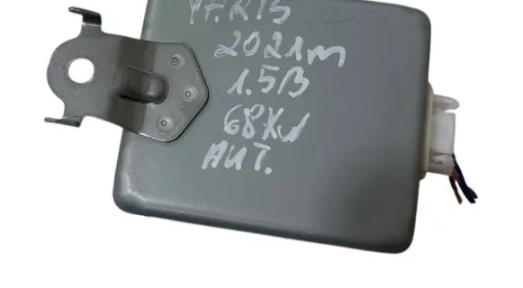 Toyota Yaris XP210 Other control units/modules 86572K0010 1669000593