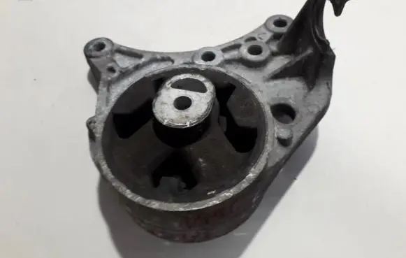 Chrysler Voyager Engine mount bracket 42332j