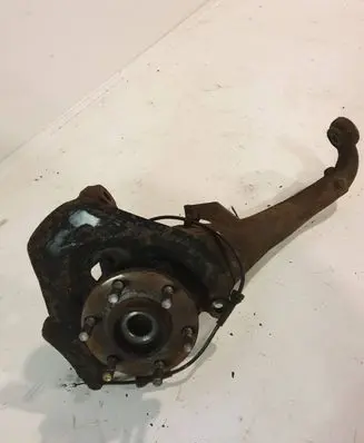 Nissan Pathfinder R51 Front wheel hub spindle knuckle