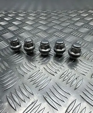 Nissan 370Z Nuts/bolts 