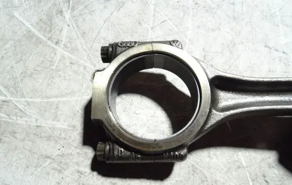 Volkswagen PASSAT B5.5 Piston with connecting rod MA0 038J