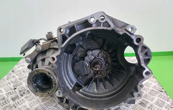 Volkswagen Golf IV Manual 5 speed gearbox DUW