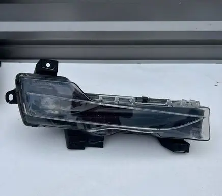 Tesla Model 3 LED Daytime headlight 107739600D F00HTH500609 121720A