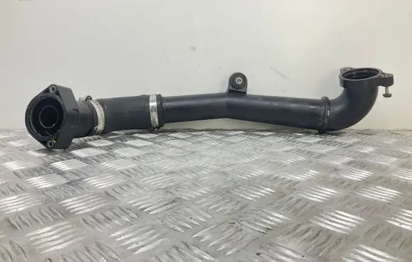 Volkswagen Golf VII Intercooler hose/pipe 04L145770H 04L145828D 04L131111M
