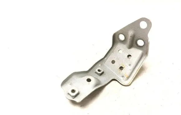 Toyota Avensis T270 Fender mounting bracket 