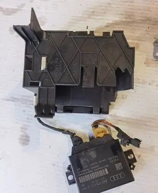 Audi A4 S4 B8 8K Parking PDC control unit/module 8K0919475B