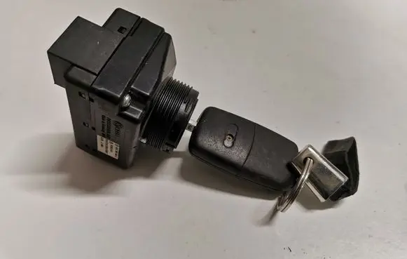 Audi A8 S8 D3 4E Ignition lock 3D0905865E