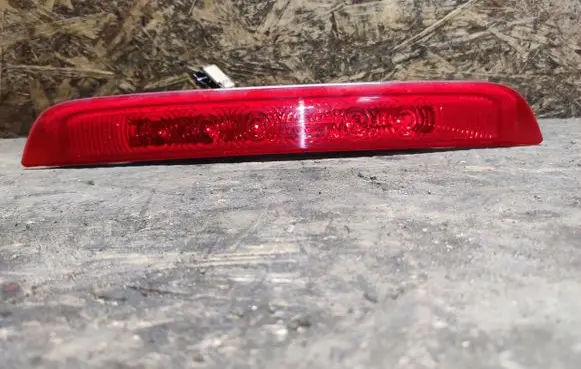 Renault Koleos I Third/center stoplight 26590JY00A