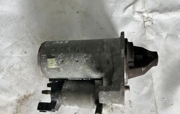 Citroen C3 Starter motor 9671530880