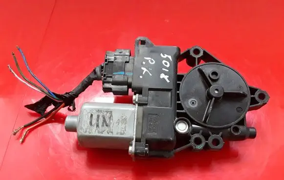 KIA Carens II Front door window regulator motor 1137328325 0631845145