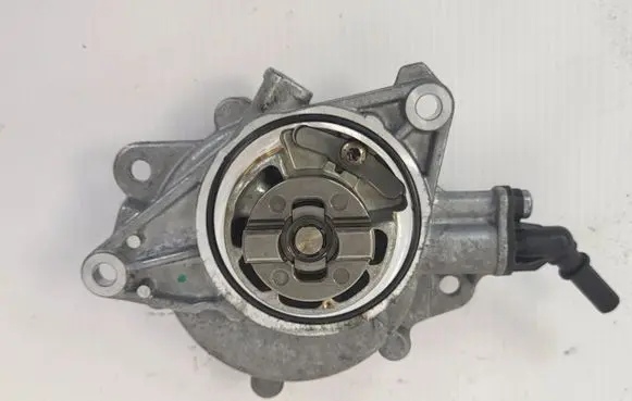 Opel Grandland X Vacuum pump 9318781980