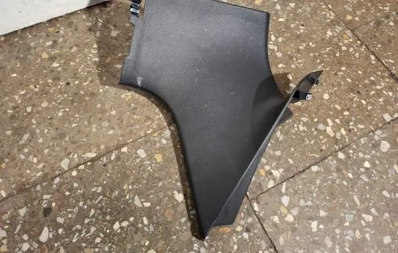 Volvo V60 (D)pillar trim (top) 31102007
