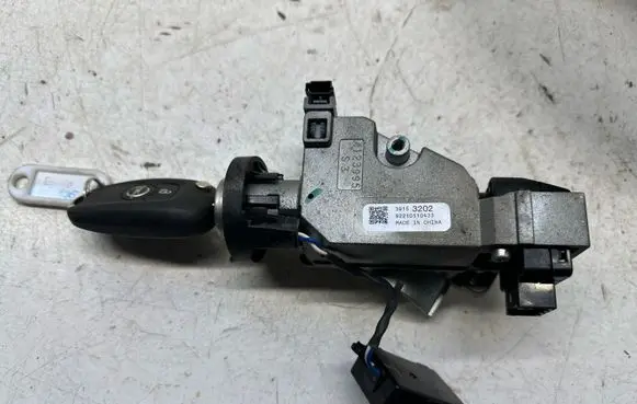 Opel Astra K Ignition lock 39153202