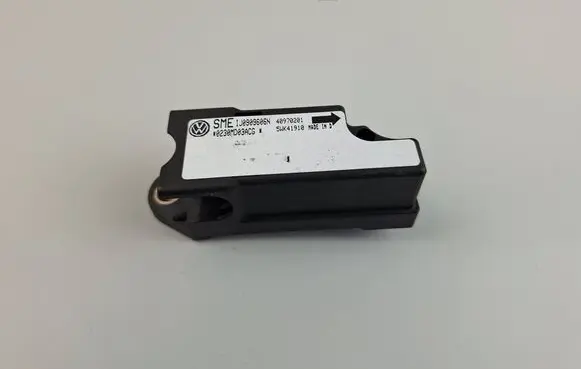 Volkswagen PASSAT B5 Airbag deployment crash/impact sensor IJ0909606N