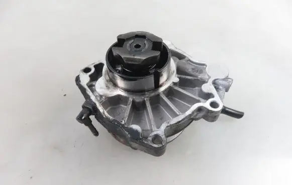 Opel Zafira B Vacuum pump 