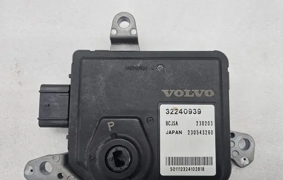 Volvo XC40 Gearbox control unit/module 32240939