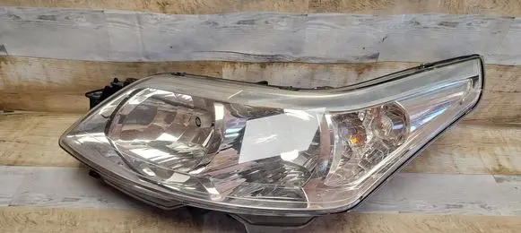 Citroen C4 I Headlight/headlamp 9684381980 89902318 89902310