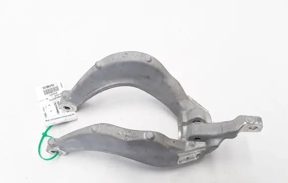Volvo XC90 Lower shock absorber bracket 31360636