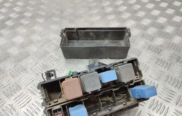 Nissan Pathfinder R51 Fuse box set 63564125