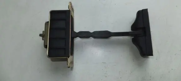Mercedes-Benz S W220 Front door check strap stopper