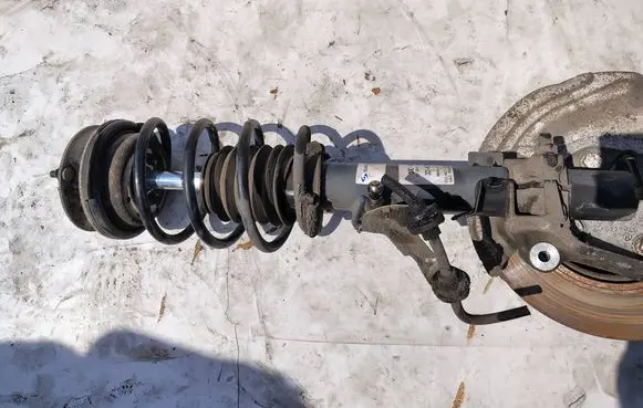 BMW 1 E81 E87 Front shock absorber with coil spring 