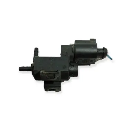 Volkswagen PASSAT B6 Vacuum valve 037906283