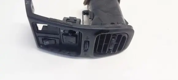Nissan Primera Dash center air vent grill 68761