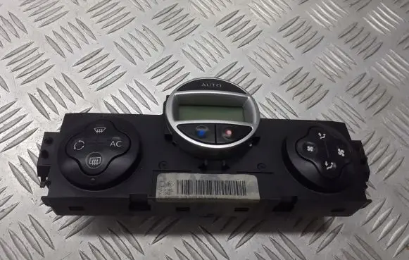 Renault Scenic II - Grand scenic II Interior fan control switch 8200501465