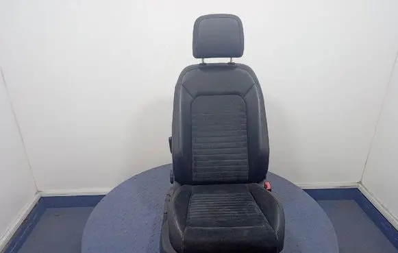 Volkswagen PASSAT CC Front passenger seat 