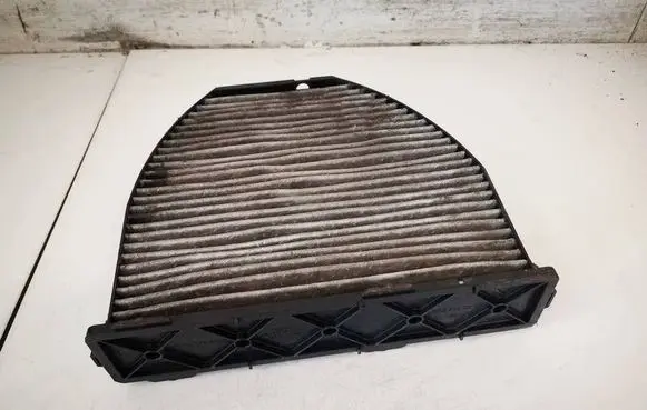Mercedes-Benz E W212 Air filter a2128300318 16626871