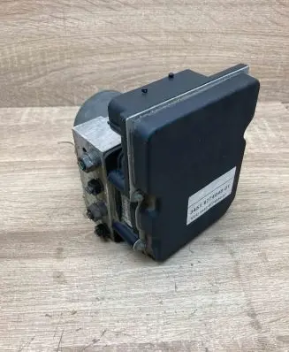 BMW 5 E60 E61 ABS Pump 6774848 6768550