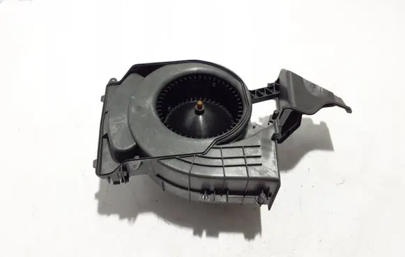 Audi Q8 A/C air flow flap actuator/motor 4M1820021B